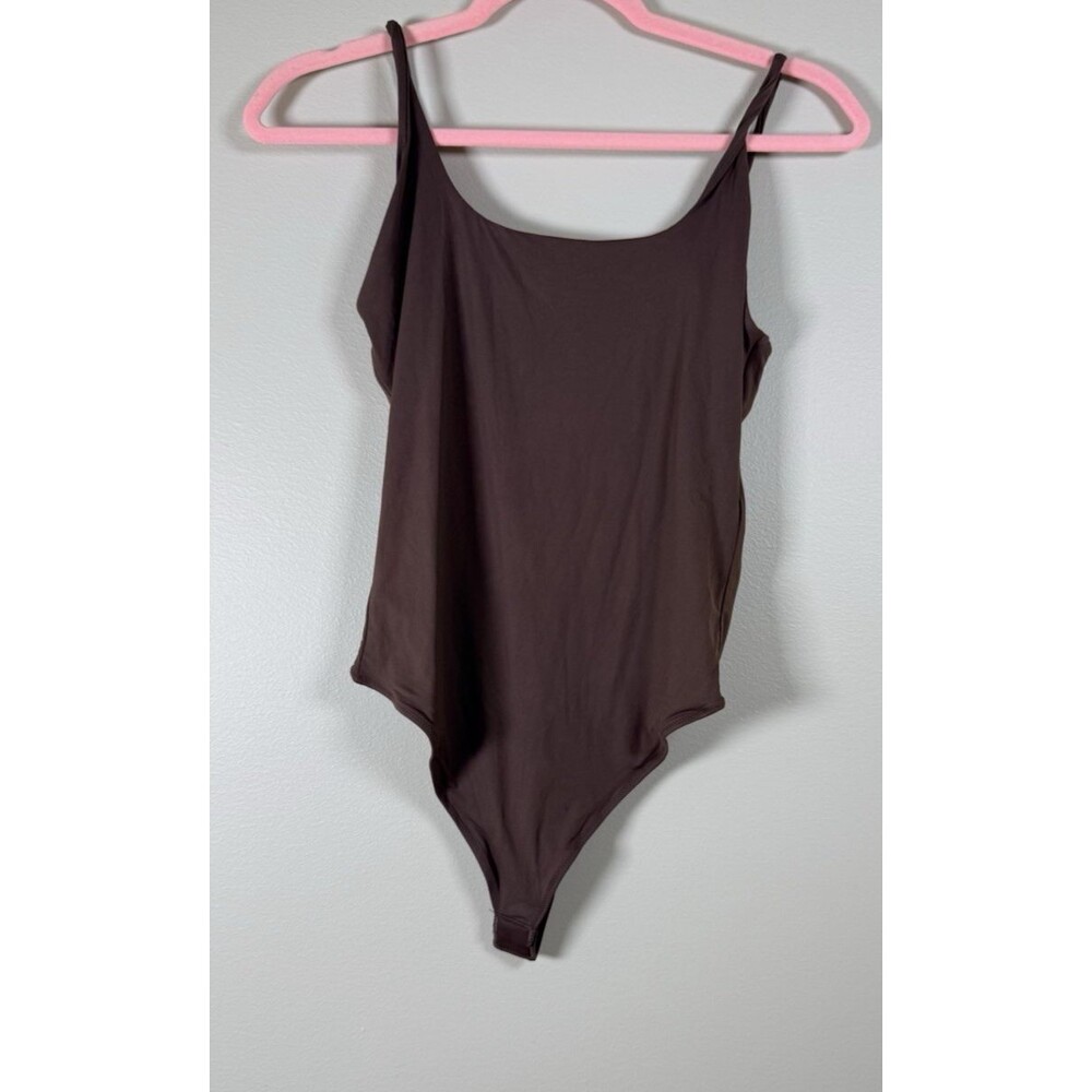 SUUKSESS Women's M Brown Solid Thong Bodysuit Regular Fit Stretch
